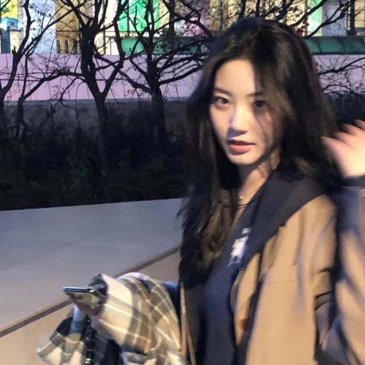 港口的日本姑娘